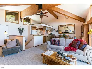 Photo #4: 943567 Listing